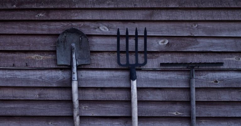 HOW TO PROPERLY MAINTAIN YOUR FARMING TOOLS AND EQUIPMENT - Richmond